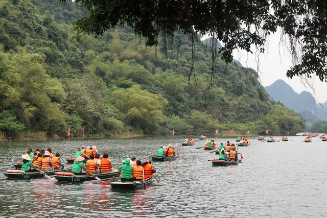 Phát triển du lịch của tỉnh Ninh Bình: Nâng cao vai trò của cộng đồng - Ảnh 1. Phát triển du lịch của tỉnh Ninh Bình: Nâng cao vai trò của cộng đồng - Ảnh 1.