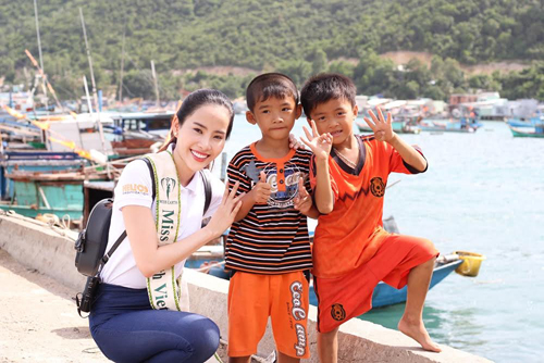 Nam Em giới thiệu dự án bảo vệ môi trường tại Miss Earth